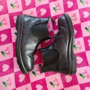 Black Blundstone Chelsea Boots